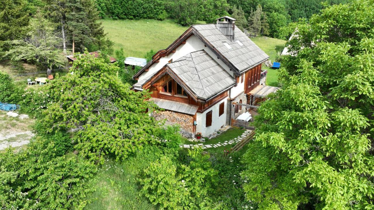 Chalet Serre Cambeou Piscine&Spa Saint-Chaffrey Luaran gambar