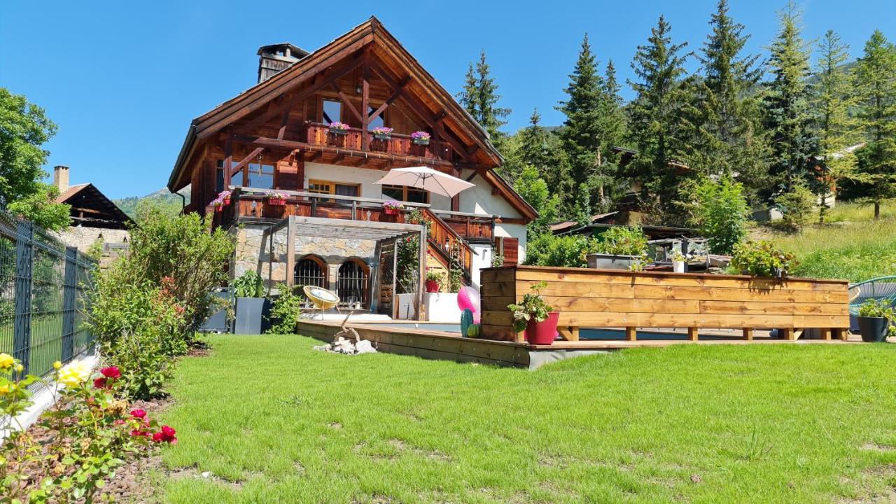 Chalet Serre Cambeou Piscine&Spa Saint-Chaffrey Luaran gambar