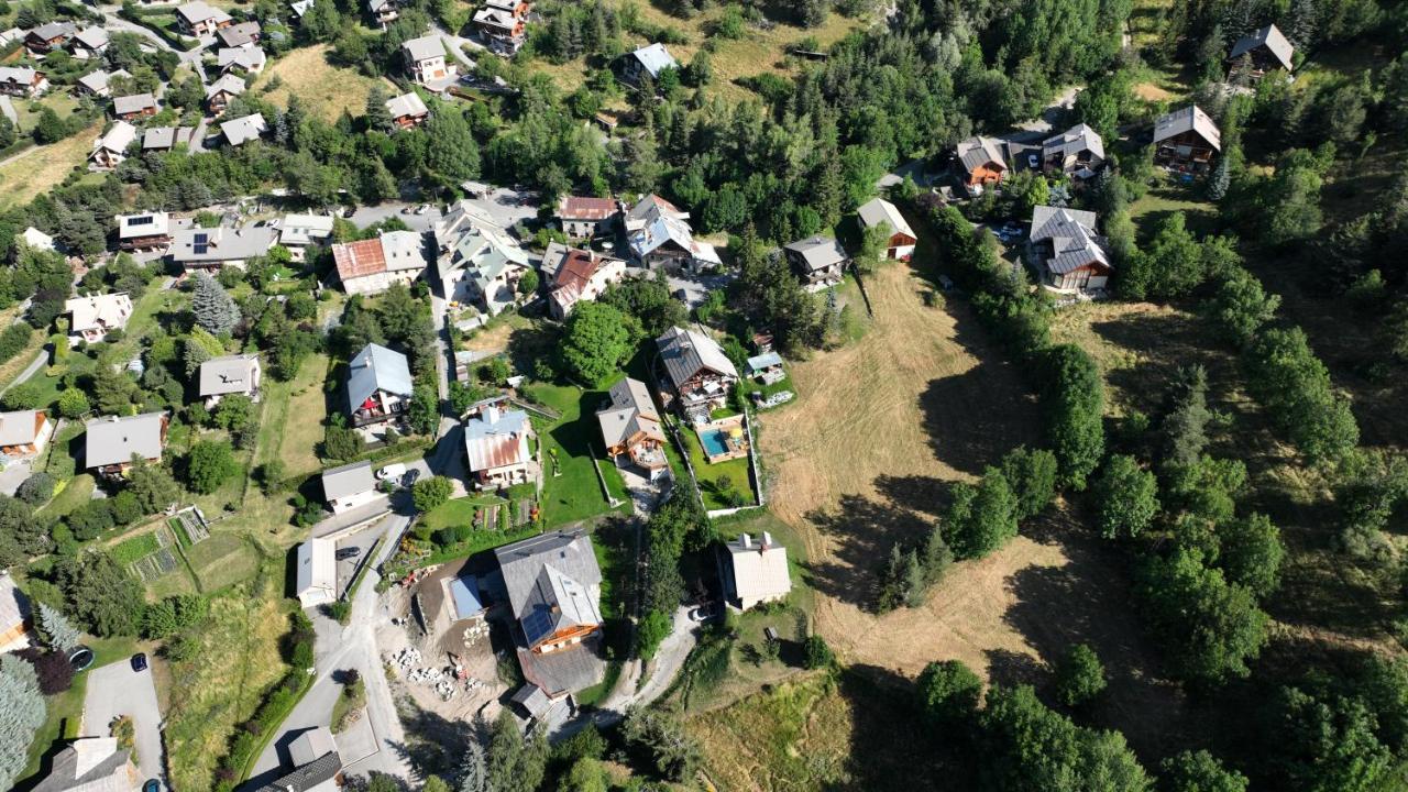 Chalet Serre Cambeou Piscine&Spa Saint-Chaffrey Luaran gambar