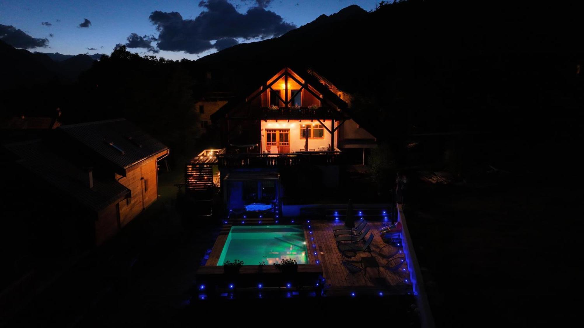 Chalet Serre Cambeou Piscine&Spa Saint-Chaffrey Luaran gambar